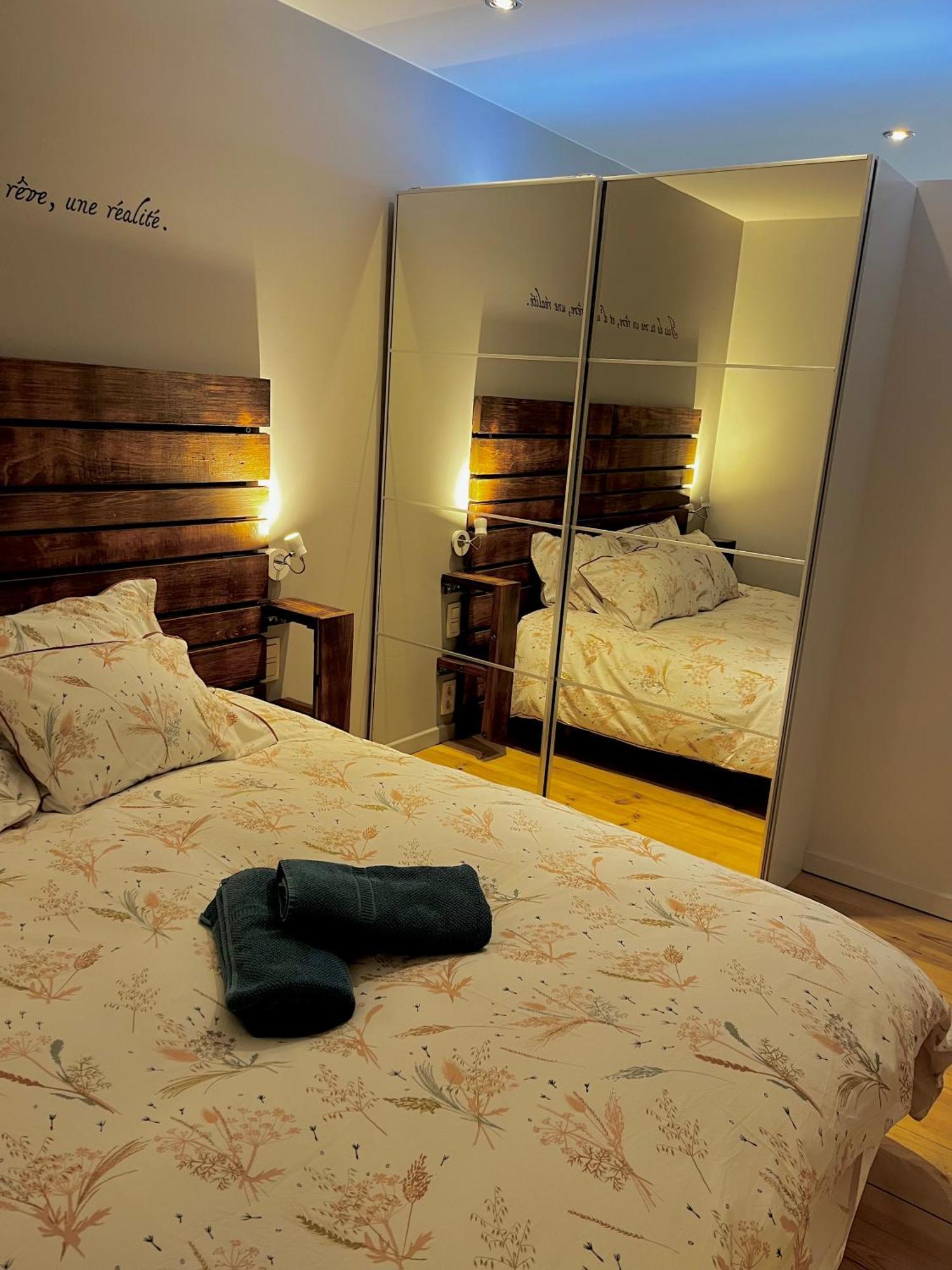 Chez Mailis Apartment Rhisnes Екстериор снимка